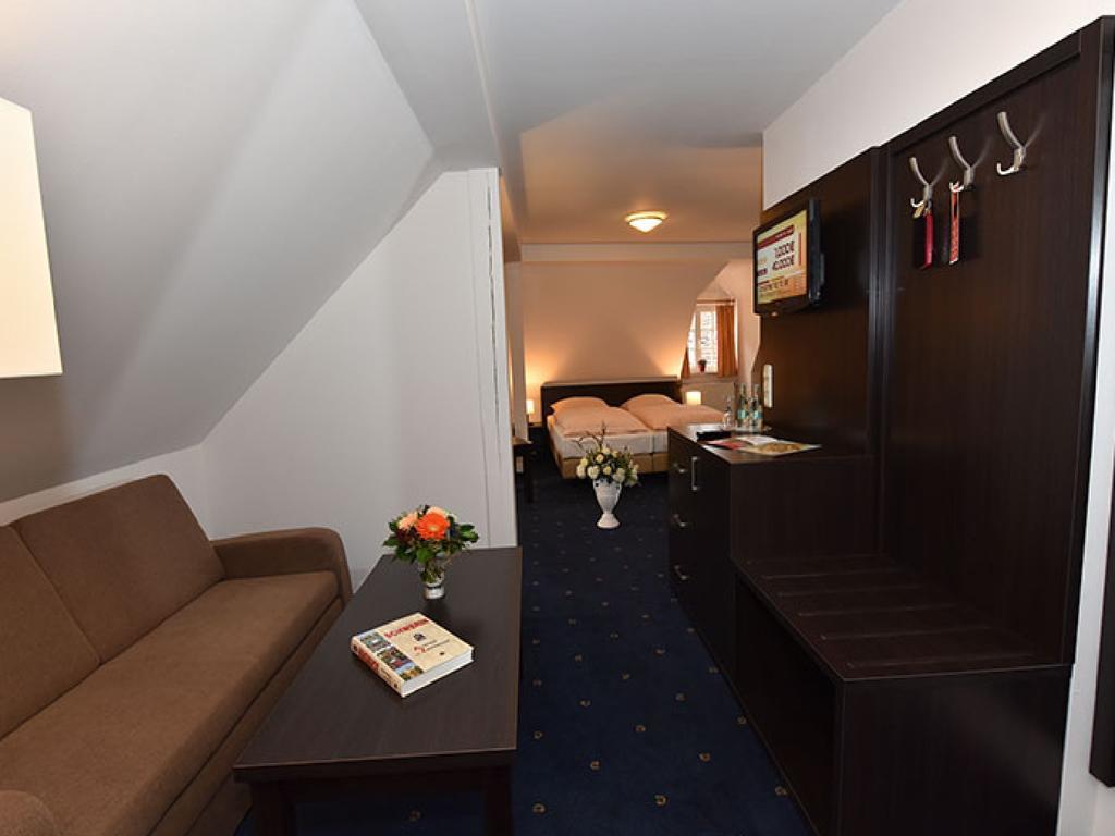 Hotel Weinhaus Woehler à Schwerin  Extérieur photo