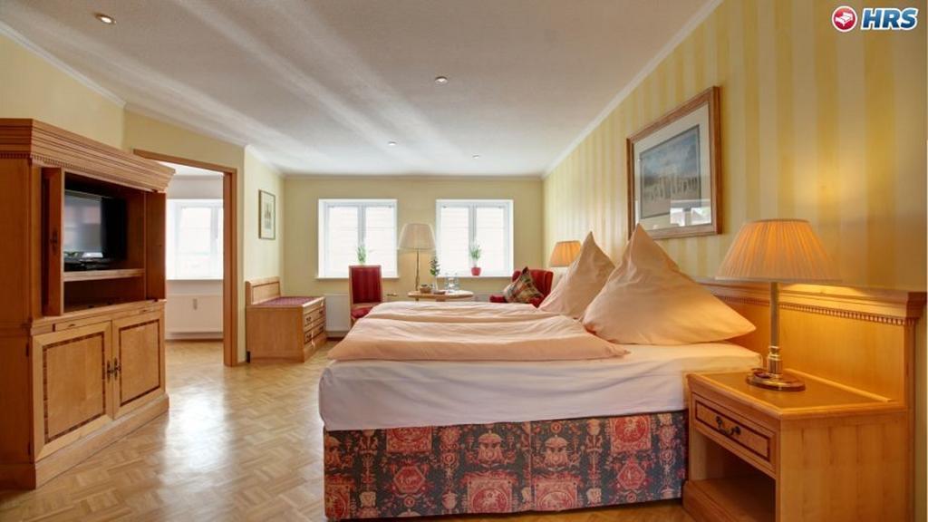Hotel Weinhaus Woehler à Schwerin  Chambre photo