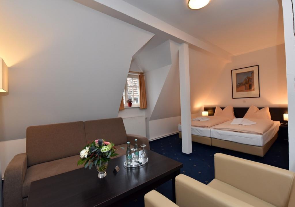 Hotel Weinhaus Woehler à Schwerin  Chambre photo