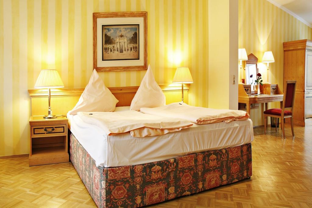 Hotel Weinhaus Woehler à Schwerin  Chambre photo
