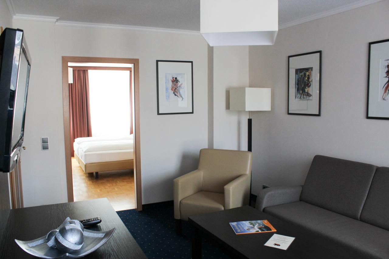 Hotel Weinhaus Woehler à Schwerin  Extérieur photo